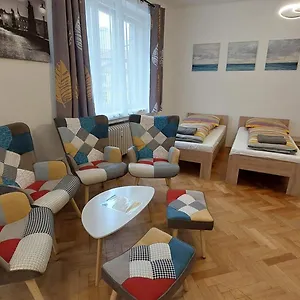 Otel Bonvolon, Prag