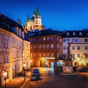 Old Royal Post Boutique & Premium Hotell