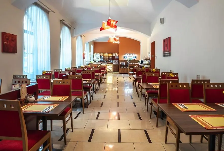 Ea Hotel Sonata Praha 4*,